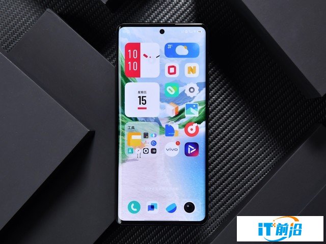【有料評測】iQOO 10 Pro全面評測：刷新快充天花板 